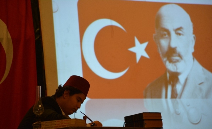 Ayvalık’ta Mehmet Akif Ersoy hüzünle anıldı