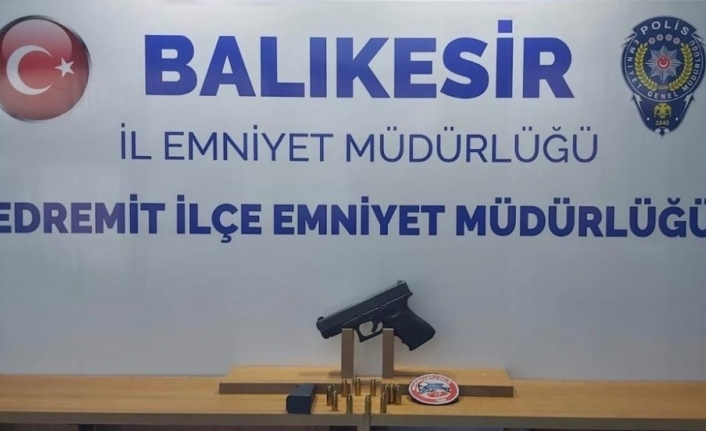 Balıkesir polisi 6 silah ele geçirdi