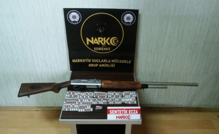 Balıkesir’de uyuşturucu tacirlerine şok baskın