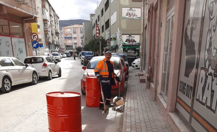 Belediyeden sokak sokak temizlik