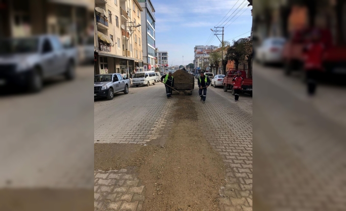 Bozulan yollar onarılıyor