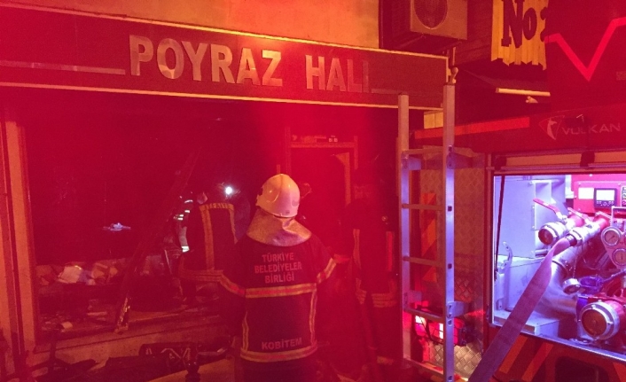 Çanakkale’de iş yerinde çıkan yangın 2 saatlik çalışma sonucu söndürüldü