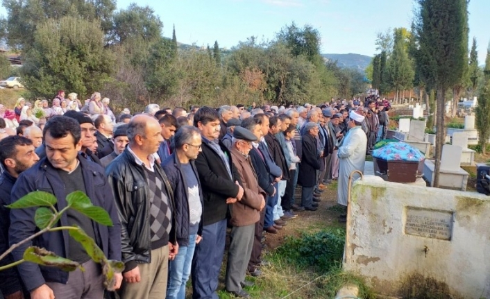 Filiz Tekin gözyaşlarıyla son yolculuğuna uğurlandı