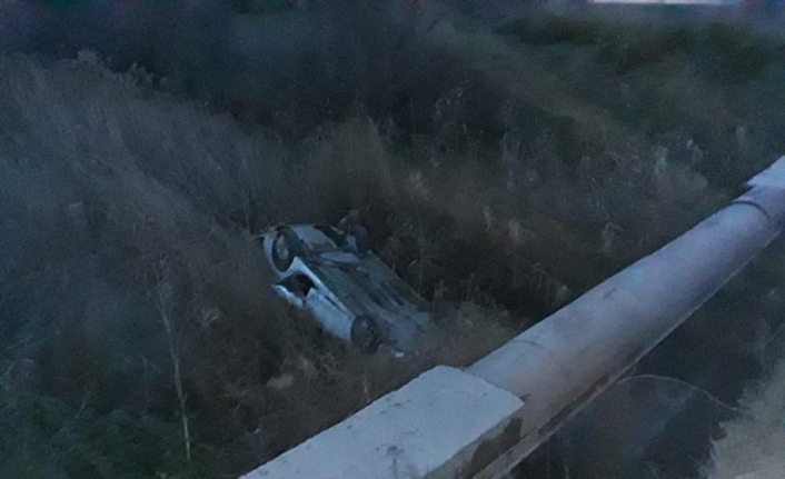İzmir’de otomobil köprüden uçtu: 1 yaralı