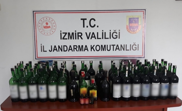 İzmir’in turistik mahallesinde kaçak içki operasyonu