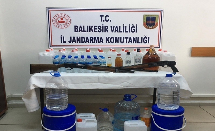 Jandarmadan kaçak tütün ve içki operasyonu