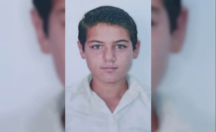Kayıp liseli genç dedesinin mezarı başında bulundu