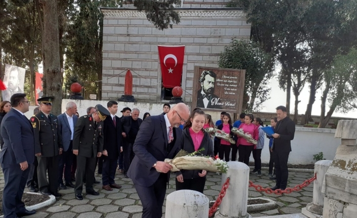 Namık Kemal mezarı başında anıldı