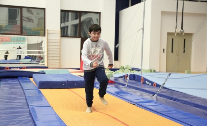 Engelli çocuklar Nilüfer’de cimnastik ile hayata tutunuyor
