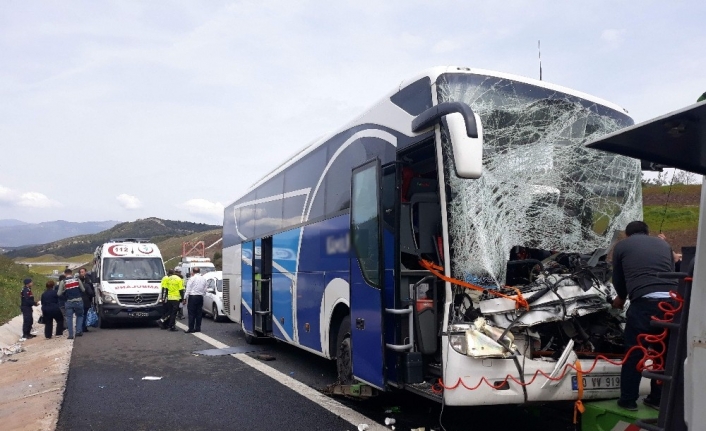 2019’un en acı bilançosu...Yollarda 2 bin 524 kişi hayatını kaybetti