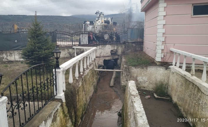 Ani yağışlara karşı Mehfez ve kanallar temizleniyor