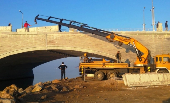 Ayvalık’ta deniz manzaralı Gönül Yolu Köprüsü’nde son viraj