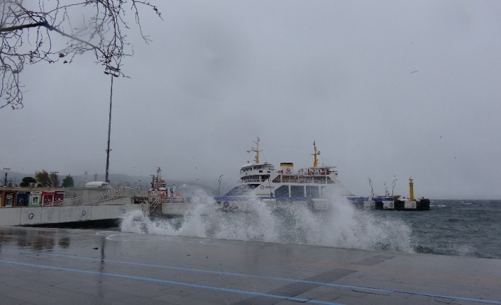 Çanakkale’de ada seferlerine fırtına engeli