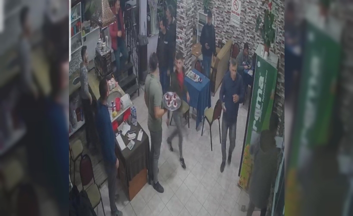 Deprem Balıkesir’de kameralara böyle yansıdı
