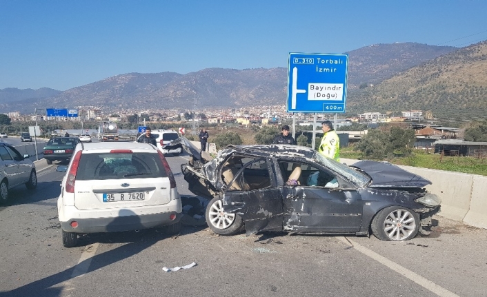 Dikkatsizlik kaza getirdi: 3’ü ağır 8 yaralı