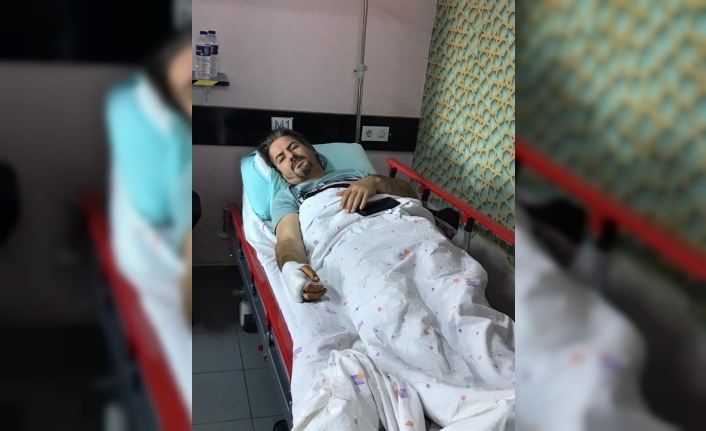 İçinde ambulans olan feribot fırtına sebebiyle geri döndü