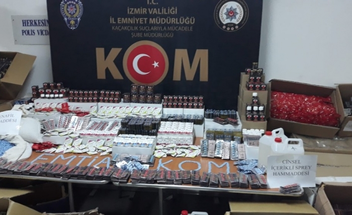 İzmir’de son yılların en büyük cinsel içerikli kaçak ürün operasyonu