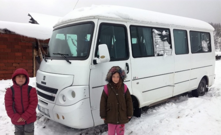 İznik’te taşımalı öğrenciler kar sebebiyle okullarına gidemiyor