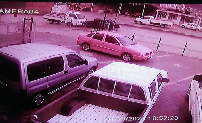 Karşılıksız aşk kazası güvenlik kamerasında