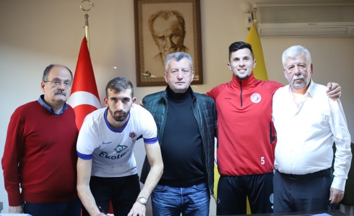 Menemenspor’dan defansa takviye