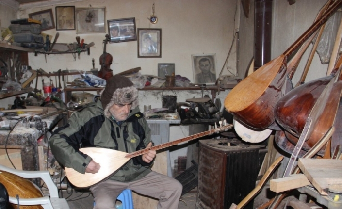 (Özel) Yarım asırdır hem yapıyor hem satıyor hem çalıyor