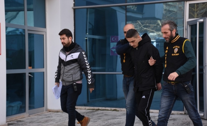 Silahlı soyguncu yüz tarama sistemi ile 24 saat geçmeden yakalandı