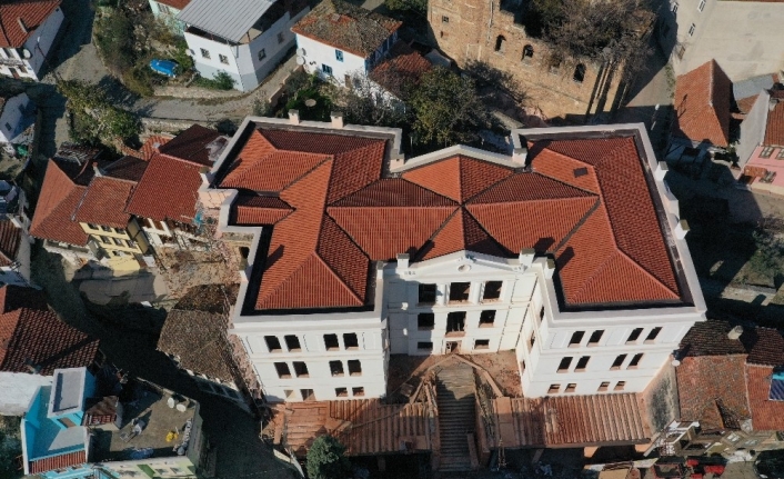 Taş Mektep restorasyonunda sona gelindi
