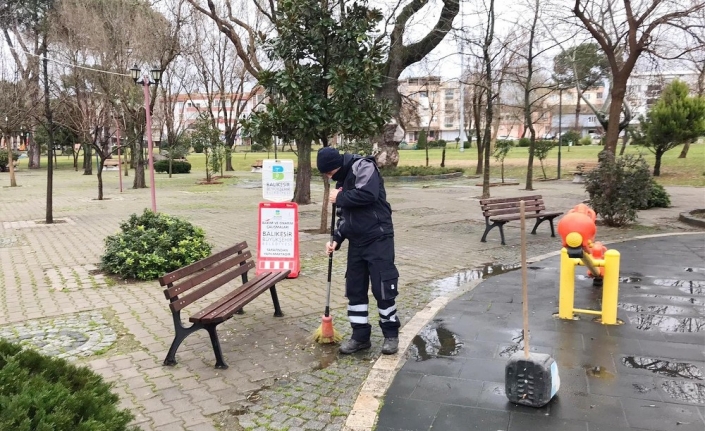 Temizlik ekipleri 7 gün 24 saat iş başında