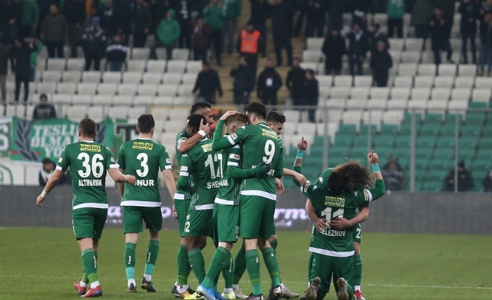 TFF 1. Lig: Bursaspor: 1 - Fatih Karagümrük: 0 (İlk yarı)