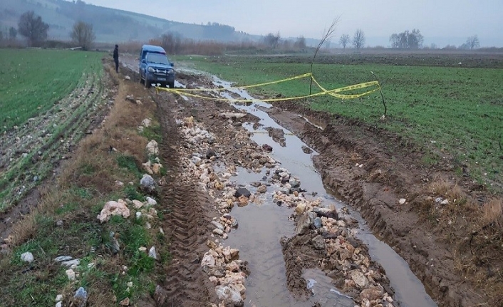 Yağmur yağdı, mezarlar açığa çıktı