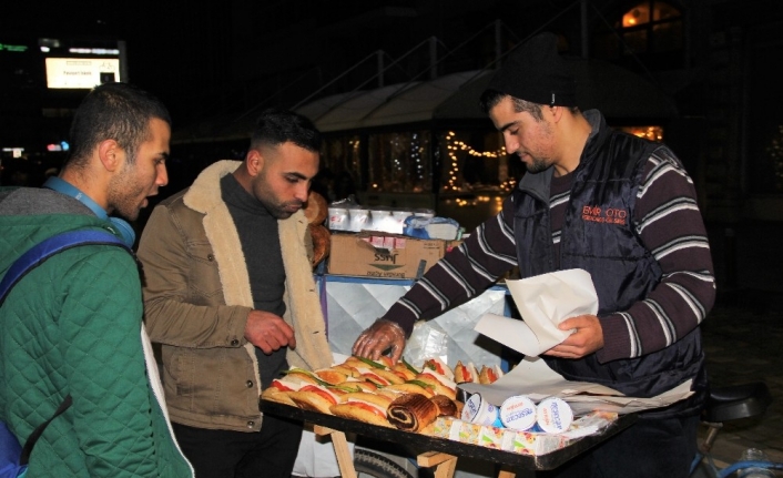 Yılbaşında onlar yine ekmek parası peşindeydi