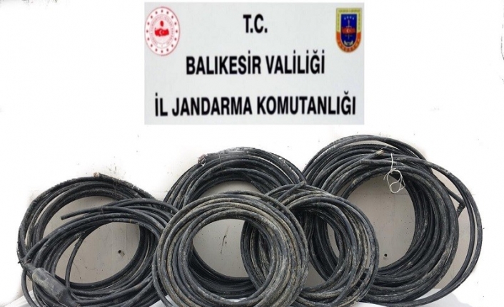 4 bin metre haberleşme kablosunu çalan hırsızlar yakalandı