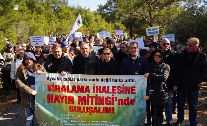 Ayvalık tek yumruk olunca ihale ertelendi