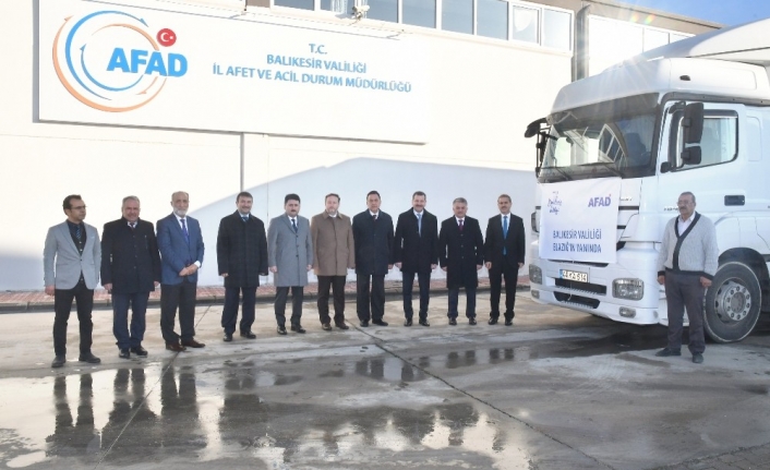 Balıkesir’den Elazığ’a yardım TIR’ı