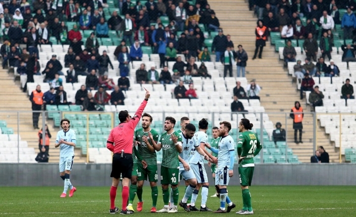 Bursaspor agresifliğiyle dikkat çekiyor