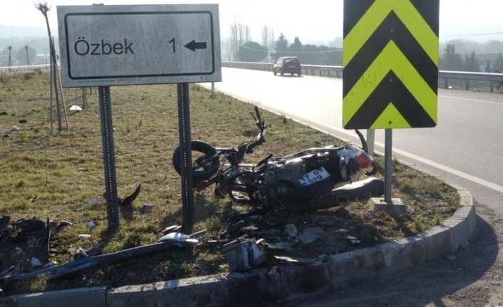 Çanakkale’de otomobil motosikletle çarpıştı: 1 ölü, 2 yaralı