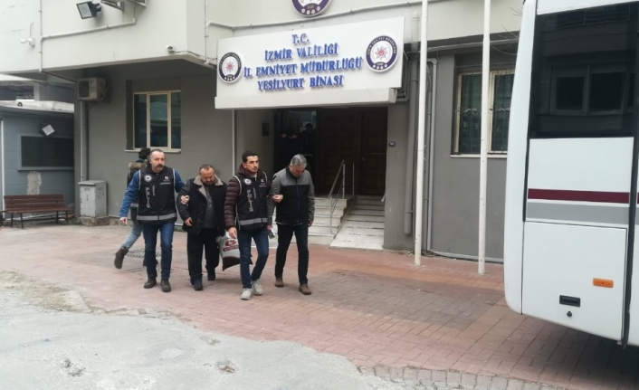 İzmir’de ‘dublörlü dolandırıcılık’ çetesi şüphelileri adliyede