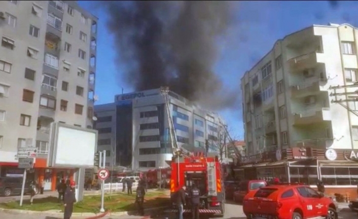 İzmir’de hastane yangını