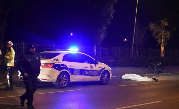 İzmir’de motosikletiyle kaza yapan genç hayatını kaybetti