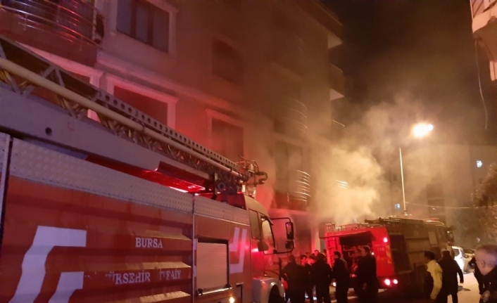 Karacabey’de korkutan yangın