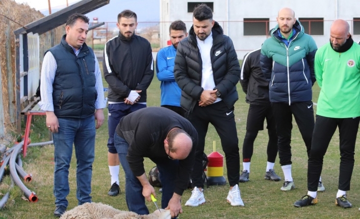 Menemenspor kötü gidişat için kurban kesti