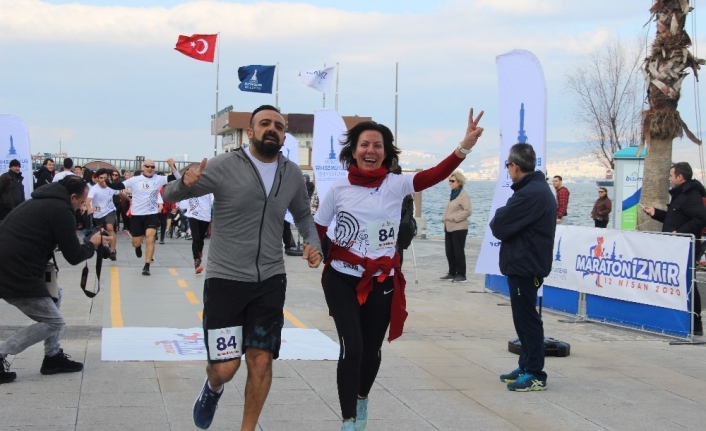 ‘Sevdiğine Koş’ yarışmasına İzmir’de büyük ilgi