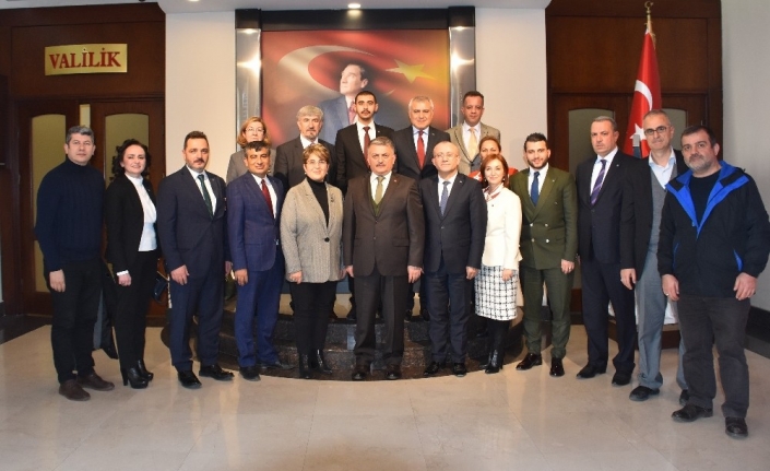 Türkiye Kent Konseyi yönetimi Vali Yazıcı’yı ziyaret etti