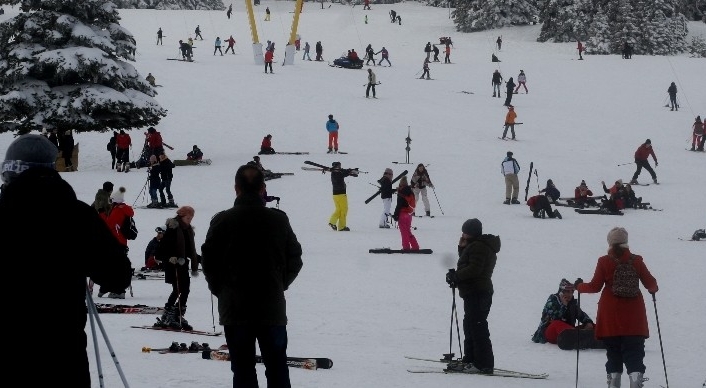 Uludağ’da sömestr tatilinin son günü pistler doldu taştı
