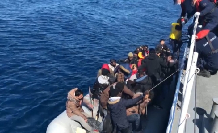 196 göçmen Sahil Güvenlik ekiplerince kurtarıldı