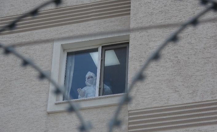 3 ülkeden getirilen 206 Türk Bursa’da öğrenci yurtlarında karantinaya alındı