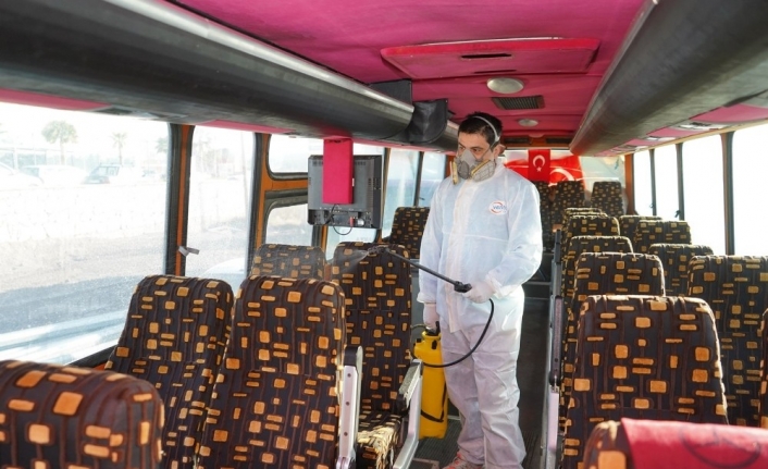 Ayvalık Belediyesi araçlarına “Korona Virüs” dezenfektesi