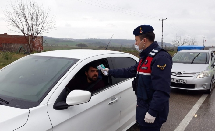 Balıkesir’de jandarmadan korona virüs denetimi