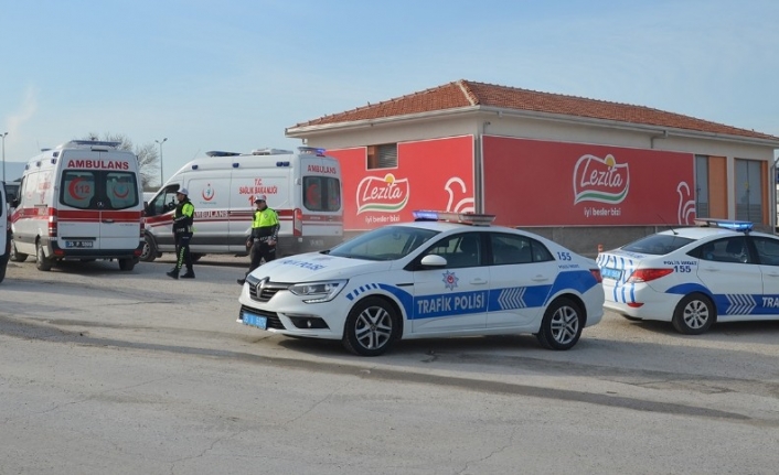 Boşanma aşamasındaki eşini bıçakla rehin aldı