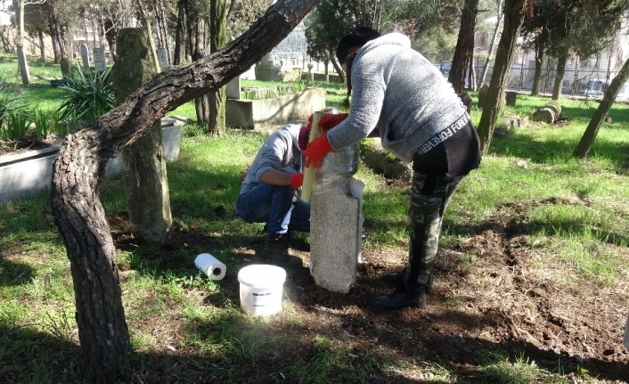 Çanakkale’de 3 asırlık Osmanlı kitabeleri günümüz Türkçesine çevrilerek tarihe ışık tutuluyor